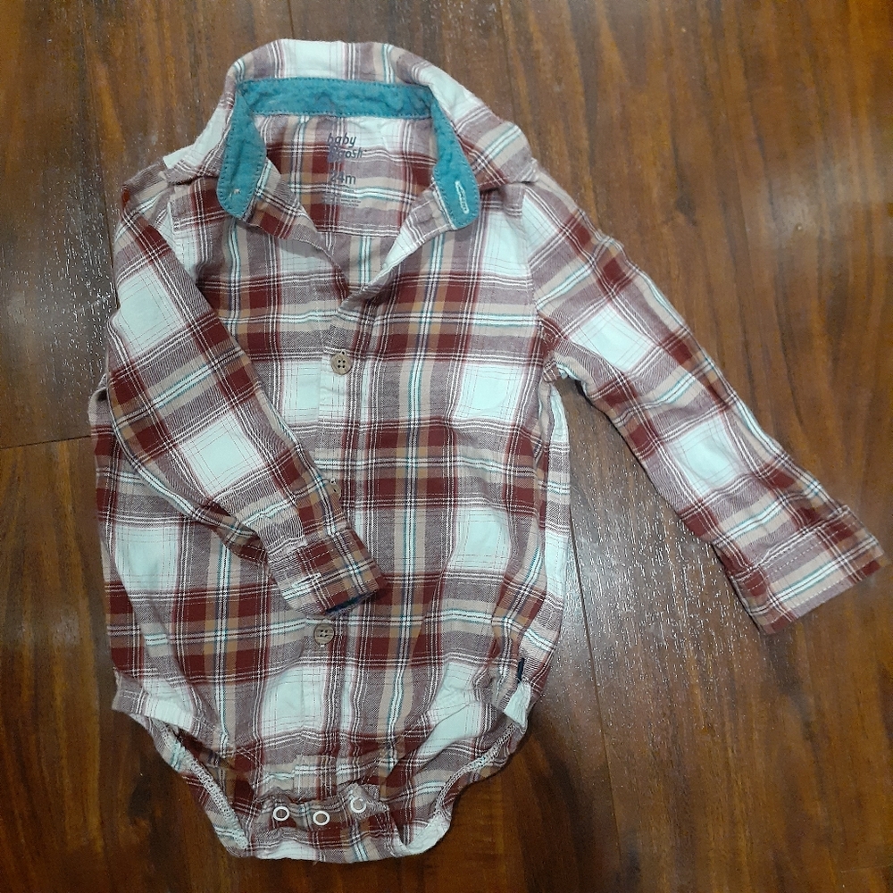 OshKosh B'gosh Red and Brown Plaid Baby Bodysuit Collar Wood Buttons 24 Months